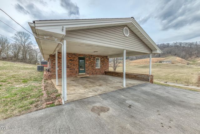 11132 Stanley Valley Road, Gate City, VA 24251