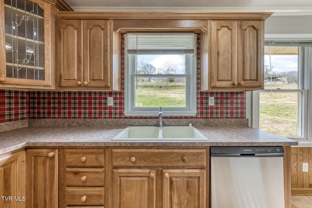 11132 Stanley Valley Road, Gate City, VA 24251
