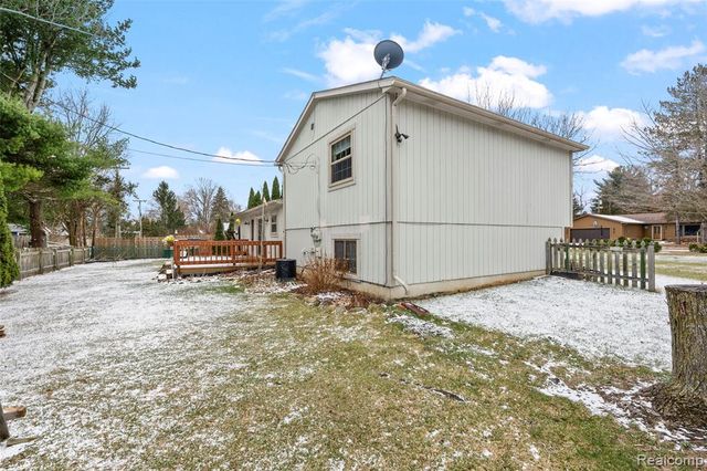 3778 Ponchartrain Drive, Pinckney, MI 48169