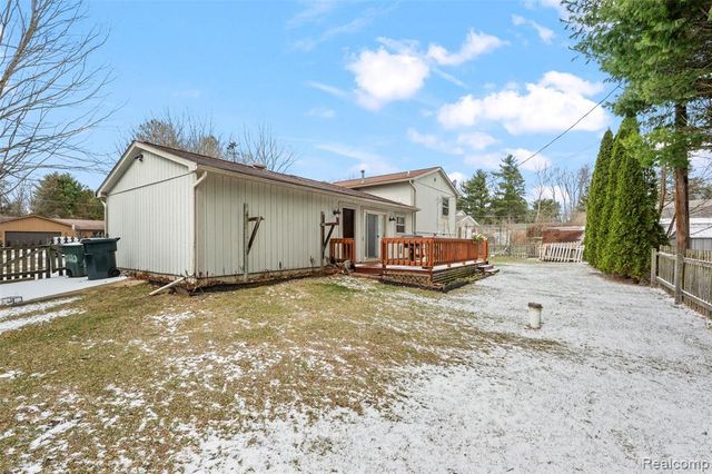 3778 Ponchartrain Drive, Pinckney, MI 48169