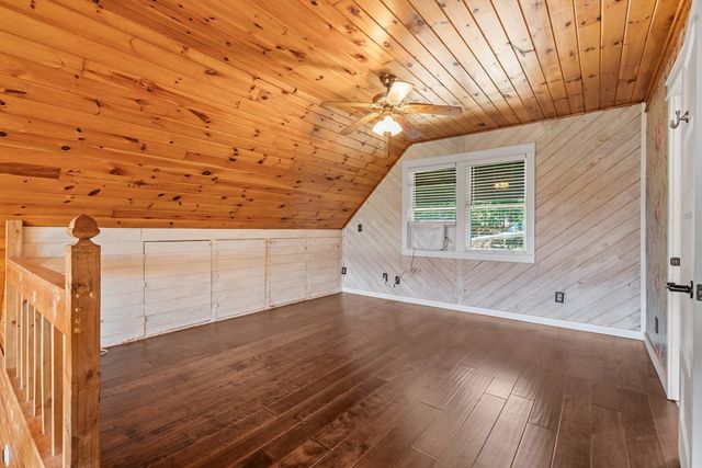 913 Royal Oaks Trail, Brasstown, NC 28902