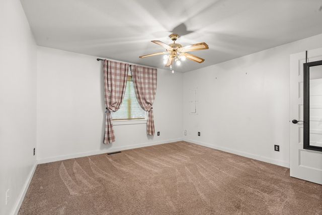 913 Royal Oaks Trail, Brasstown, NC 28902