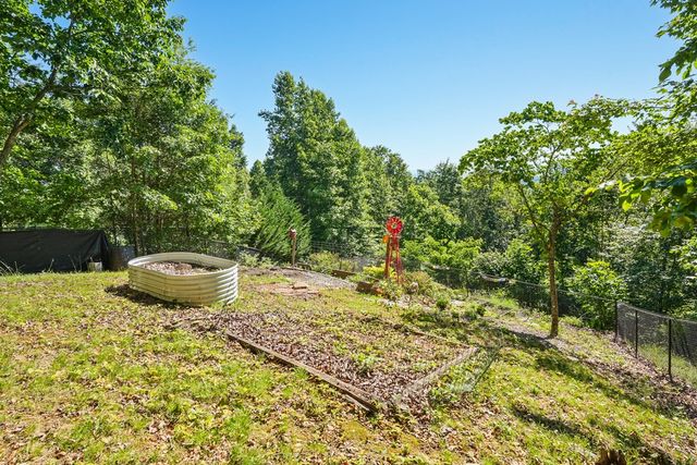 913 Royal Oaks Trail, Brasstown, NC 28902