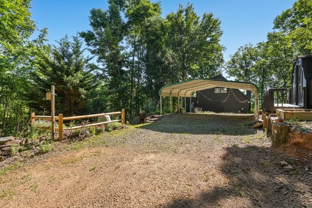 913 Royal Oaks Trail, Brasstown, NC 28902