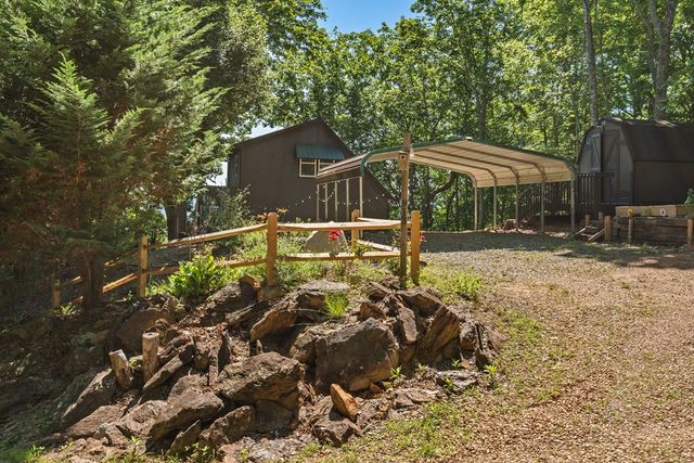 913 Royal Oaks Trail, Brasstown, NC 28902