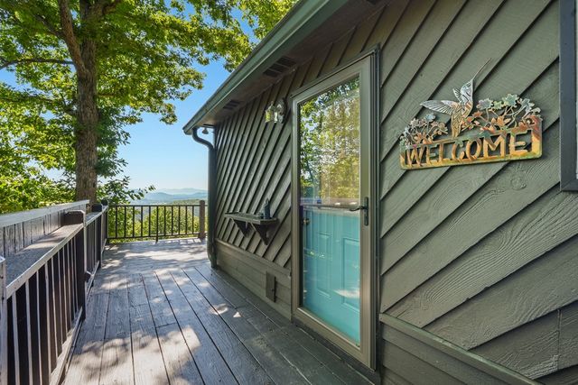 913 Royal Oaks Trail, Brasstown, NC 28902