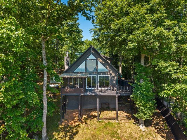 913 Royal Oaks Trail, Brasstown, NC 28902