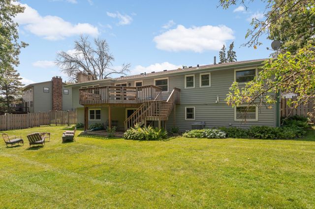 2080 Kelly Drive, Golden Valley, MN 55427