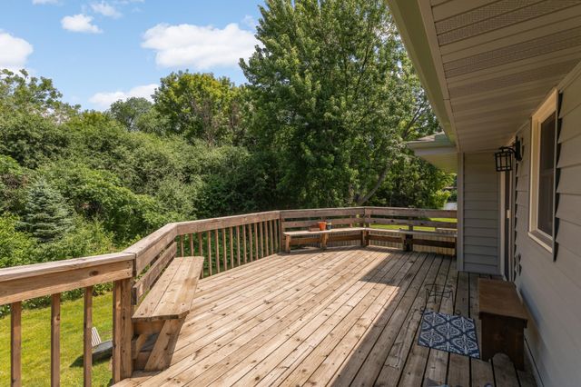 2080 Kelly Drive, Golden Valley, MN 55427
