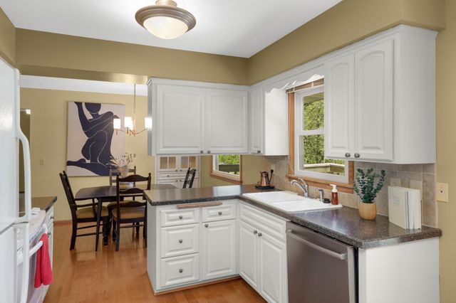 2080 Kelly Drive, Golden Valley, MN 55427