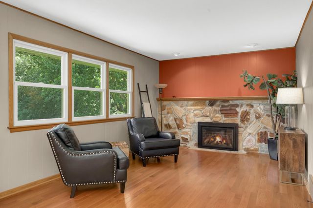 2080 Kelly Drive, Golden Valley, MN 55427