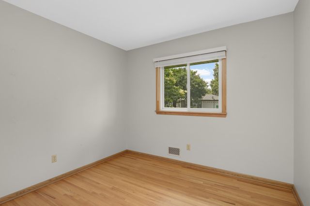 2080 Kelly Drive, Golden Valley, MN 55427
