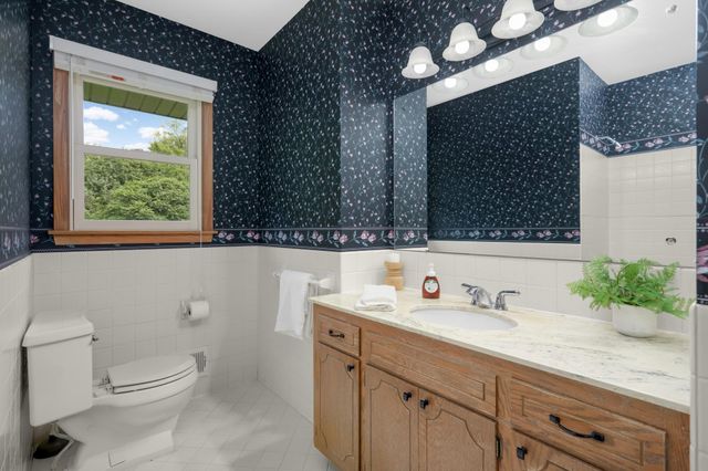 2080 Kelly Drive, Golden Valley, MN 55427