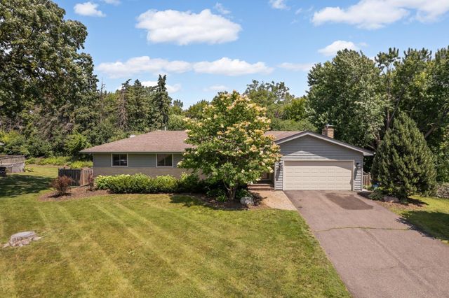 2080 Kelly Drive, Golden Valley, MN 55427