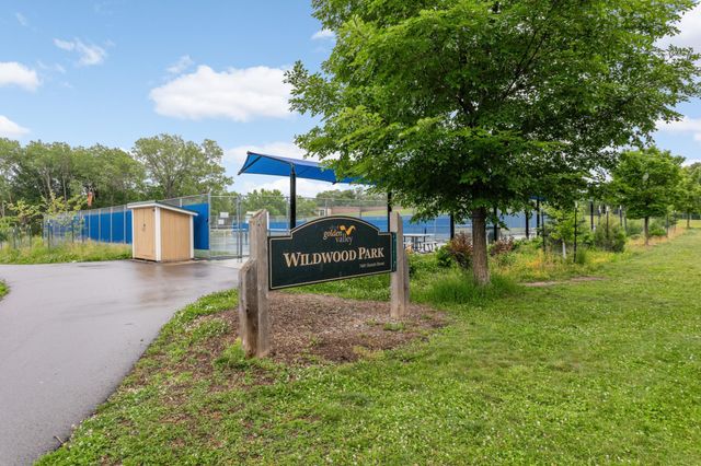 2080 Kelly Drive, Golden Valley, MN 55427