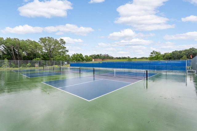 2080 Kelly Drive, Golden Valley, MN 55427