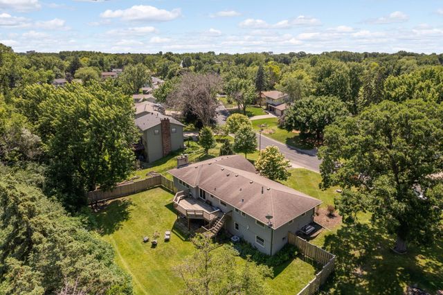 2080 Kelly Drive, Golden Valley, MN 55427