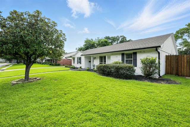 10718 Chevy Chase Drive, Houston, TX 77042