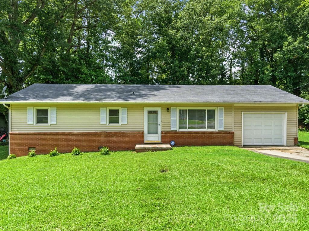 308 Taylor Drive, Stanley, NC 28164