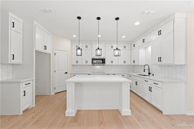 1712 Calle Anacua, San Juan, TX 78589