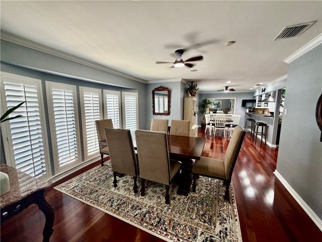 5017 Lost Creek Cir, Corpus Christi, TX 78413