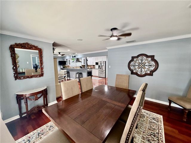 5017 Lost Creek Cir, Corpus Christi, TX 78413