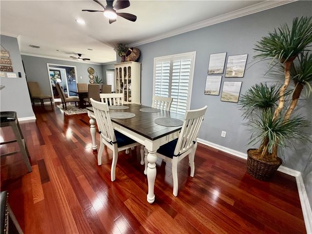 5017 Lost Creek Cir, Corpus Christi, TX 78413