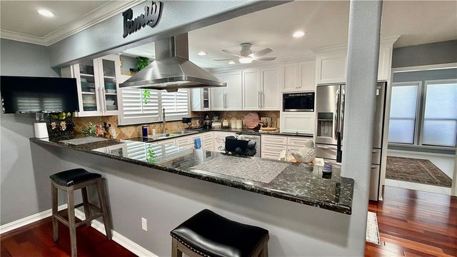 5017 Lost Creek Cir, Corpus Christi, TX 78413