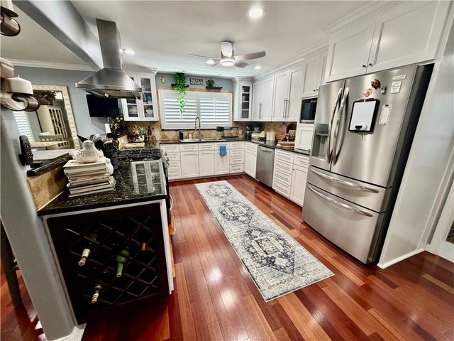 5017 Lost Creek Cir, Corpus Christi, TX 78413