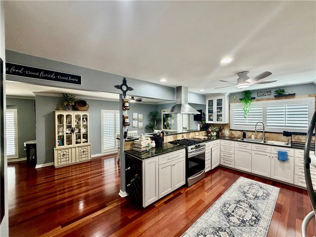 5017 Lost Creek Cir, Corpus Christi, TX 78413