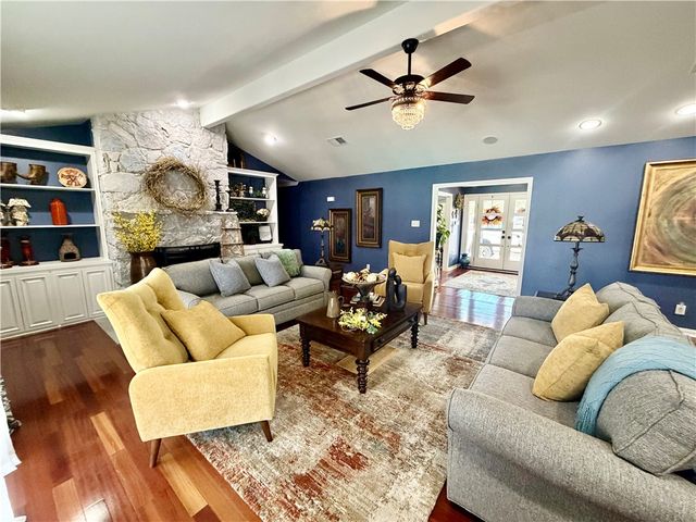 5017 Lost Creek Cir, Corpus Christi, TX 78413