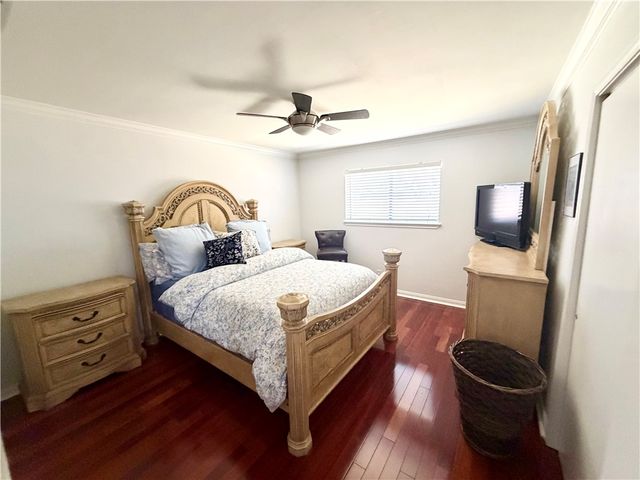 5017 Lost Creek Cir, Corpus Christi, TX 78413