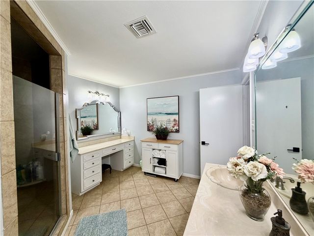 5017 Lost Creek Cir, Corpus Christi, TX 78413
