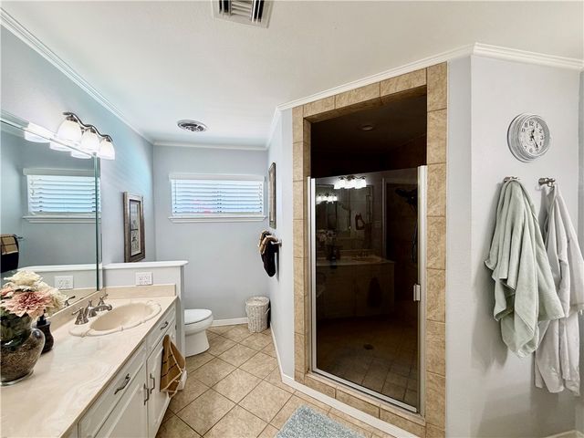 5017 Lost Creek Cir, Corpus Christi, TX 78413