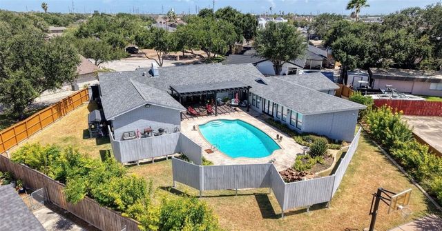 5017 Lost Creek Cir, Corpus Christi, TX 78413