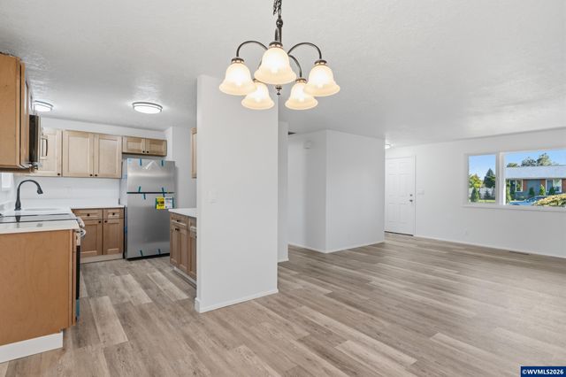 4673 Windsor Wy NE, Salem, OR 97301