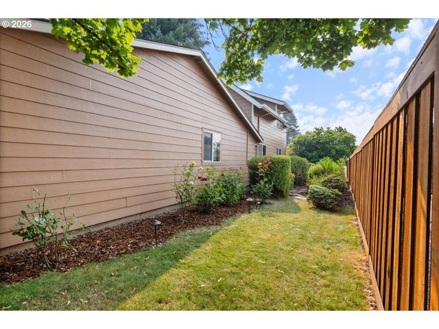 4154 5TH St, Hubbard, OR 97032