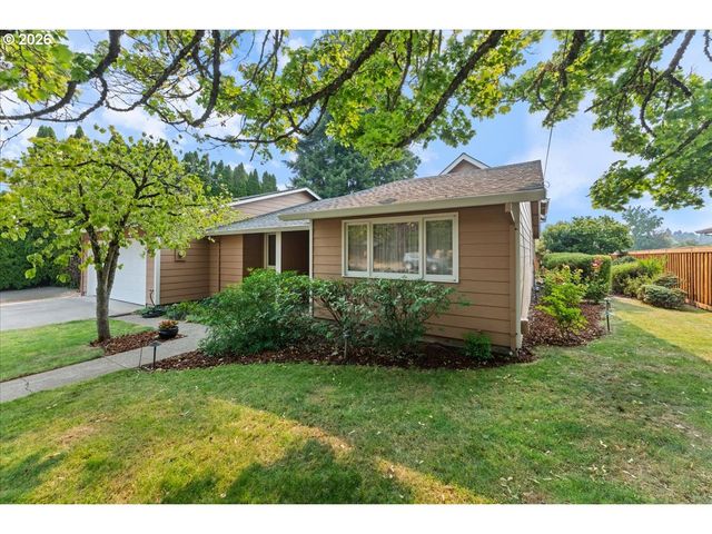 4154 5TH St, Hubbard, OR 97032