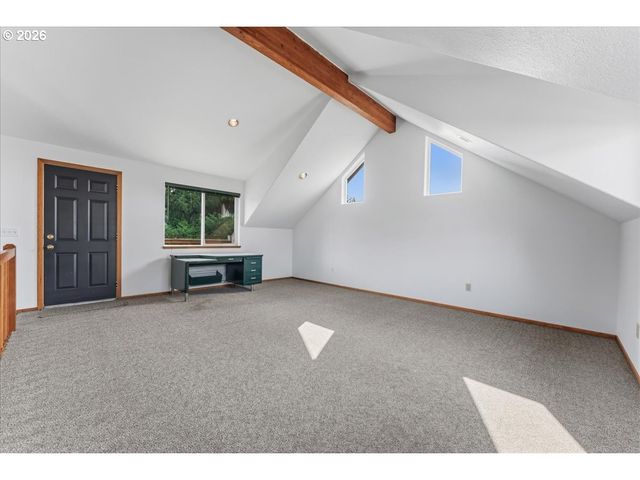 4154 5TH St, Hubbard, OR 97032