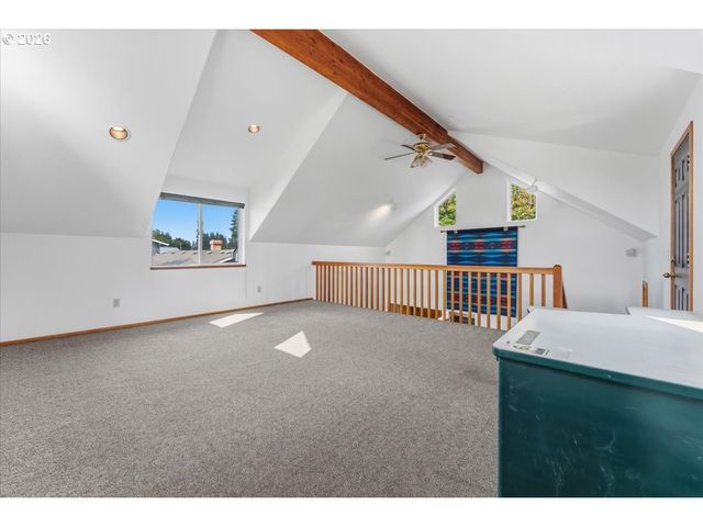 4154 5TH St, Hubbard, OR 97032