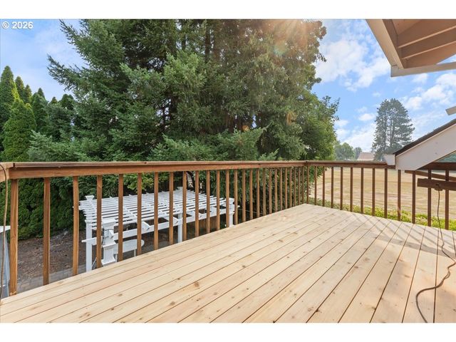 4154 5TH St, Hubbard, OR 97032
