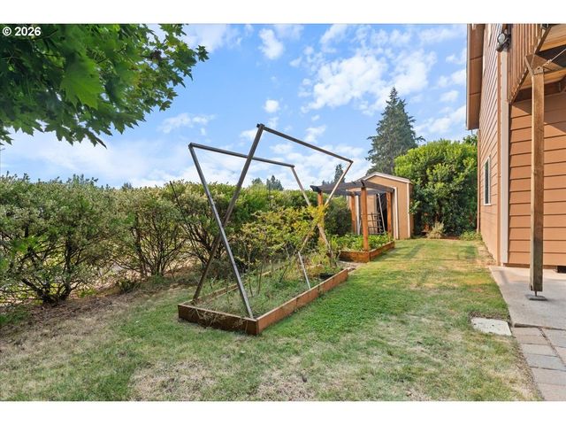 4154 5TH St, Hubbard, OR 97032