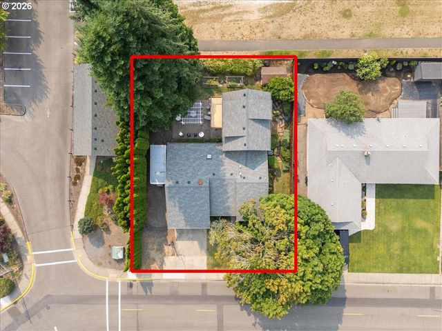 4154 5TH St, Hubbard, OR 97032