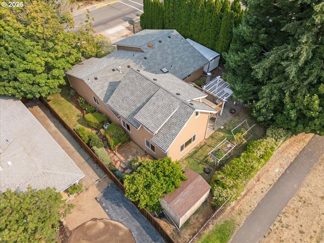4154 5TH St, Hubbard, OR 97032