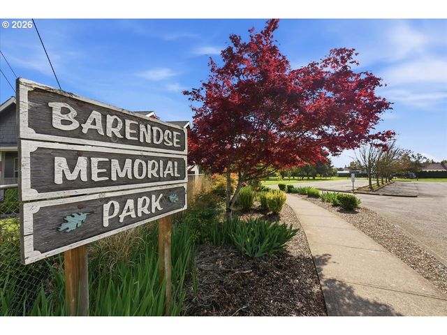 4154 5TH St, Hubbard, OR 97032