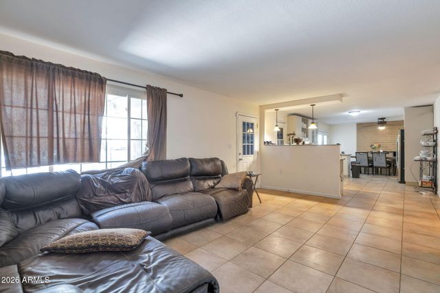 3141 W DESERT COVE Avenue, Phoenix, AZ 85029