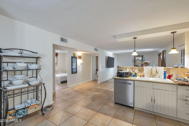 3141 W DESERT COVE Avenue, Phoenix, AZ 85029