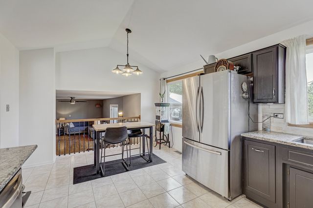 288 HERITAGE Parkway, Romeoville, IL 60446
