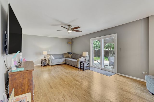 288 HERITAGE Parkway, Romeoville, IL 60446