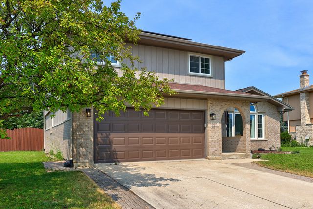 288 HERITAGE Parkway, Romeoville, IL 60446